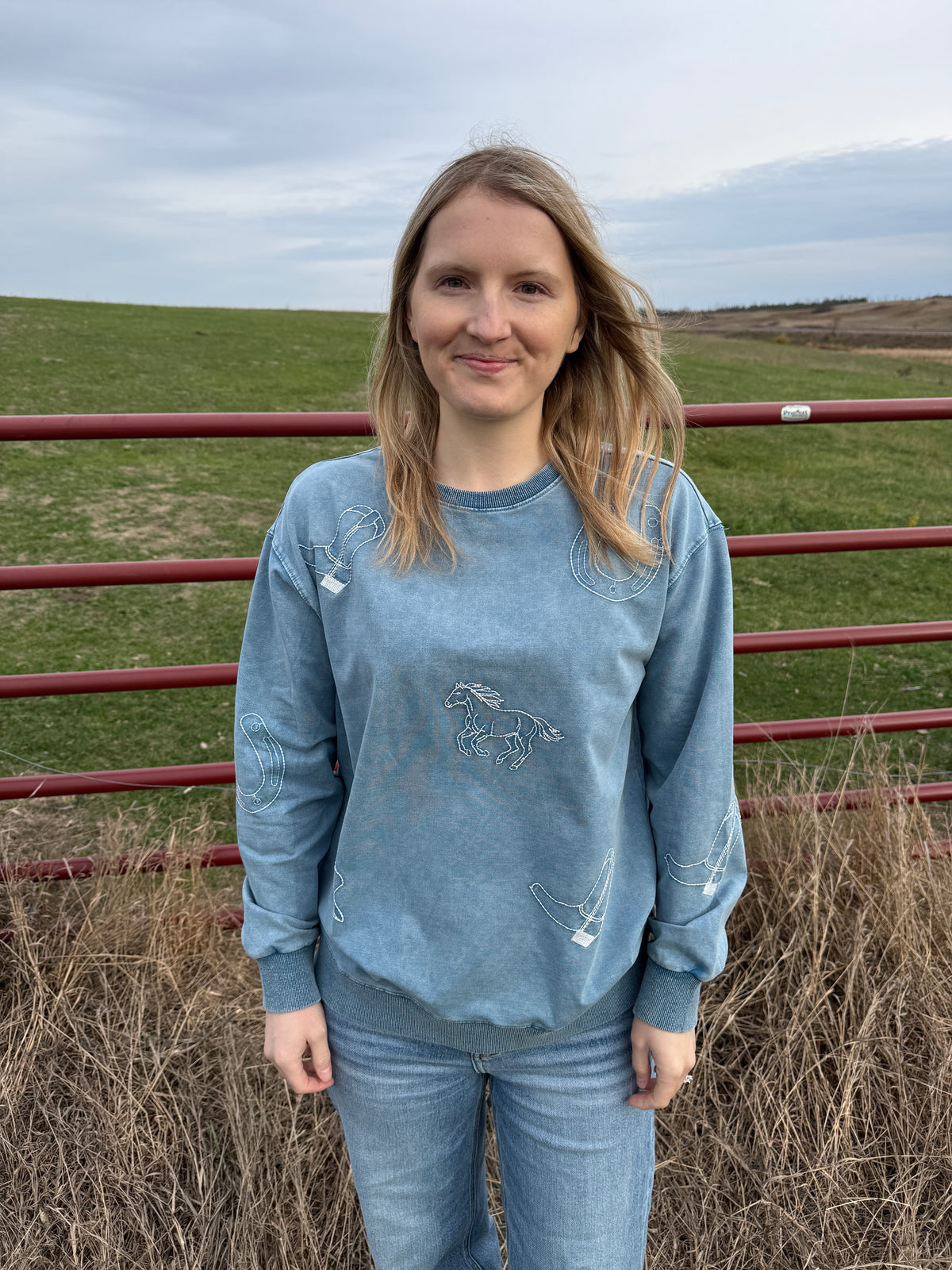 Boot Scoots Pullover